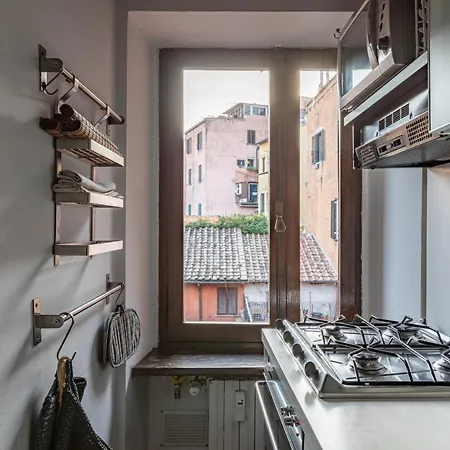 Luxury Mattonato 36 * Roma